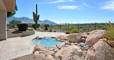 13909 N Desert Butte Dr, Oro Valley, AZ 85755