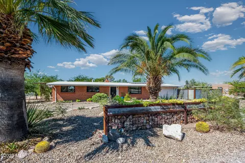 8521 N Yellowstone Ave, Tucson, AZ 85704