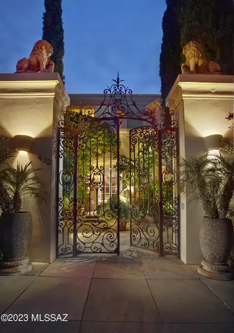 432 W Crawford St, Nogales, AZ 85621