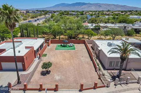 9230 E Calle Maria, Tucson, AZ 85710