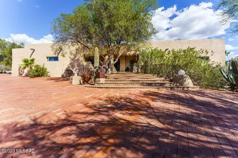 9465 E Placita Oaxaca, Tucson, AZ 85749