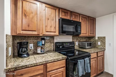 7494 E Deeps Way, Tucson, AZ 85710 photo 9