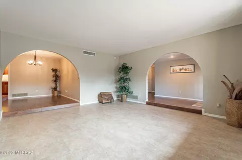 7555 E Hampton Pl, Tucson, AZ 85715 photo 8