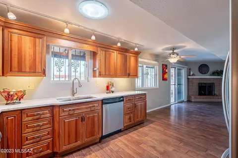 7555 E Hampton Pl, Tucson, AZ 85715 photo 21