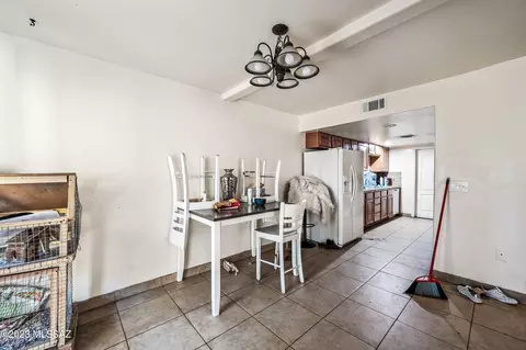 7482 E Deeps Way, Tucson, AZ 85710 photo 8