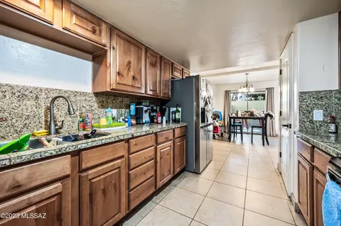 7478 E Deeps Way, Tucson, AZ 85710 photo 12