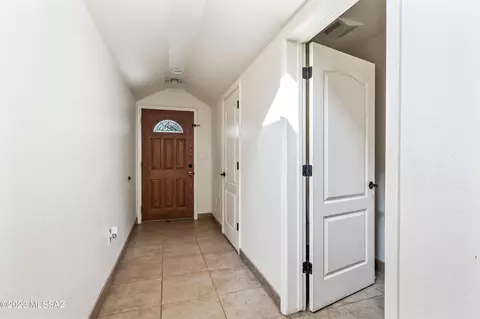7478 E Deeps Way, Tucson, AZ 85710 photo 18