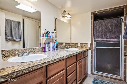 7478 E Deeps Way, Tucson, AZ 85710 photo 4