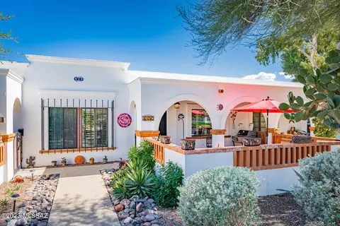415 S Paseo Pena #C, Green Valley, AZ 85614