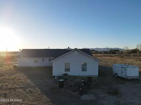 Exterior - 1636 N Circle I Rd, Willcox, AZ 85643 photo 6 of 9