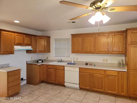 1636 N Circle I Rd, Willcox, AZ 85643