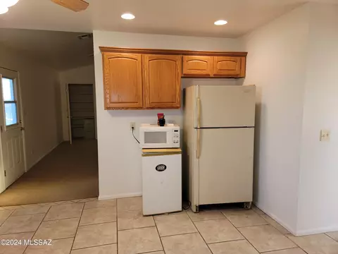 Kitchen - 1636 N Circle I Rd, Willcox, AZ 85643 photo 3 of 4