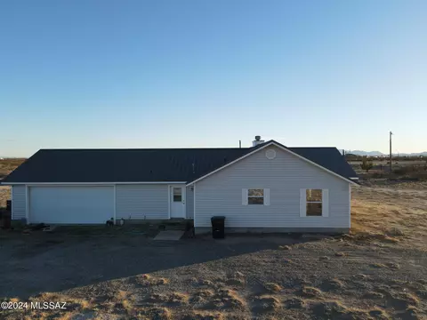 Exterior - 1636 N Circle I Rd, Willcox, AZ 85643 photo 7 of 9