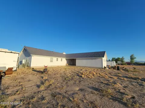 Exterior - 1636 N Circle I Rd, Willcox, AZ 85643 photo 2 of 9