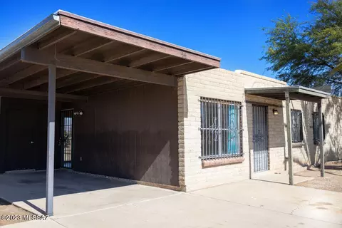 7668 E Queen Palm Cir, Tucson, AZ 85730