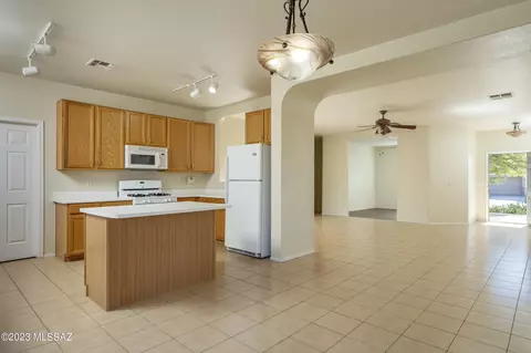 13697 E Shadow Pines Ln, Vail, AZ 85641 photo 8