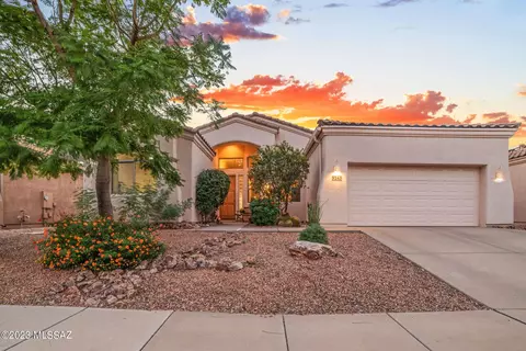 9543 N Corte Roca De Plata, Oro Valley, AZ 85737