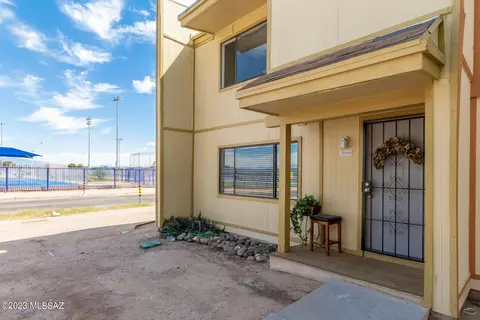 5886 S Del Moral Blvd, Tucson, AZ 85706