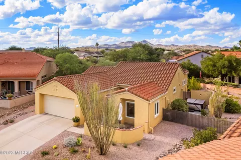 907 E Willow Bend Pl, Oro Valley, AZ 85755