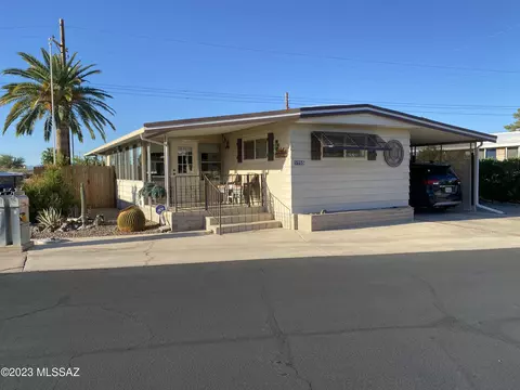 5755 W Box R St, Tucson, AZ 85713