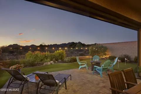 13671 N Meadowhawk Ln, Tucson, AZ 85755