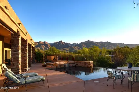8500 E Solar Pl, Tucson, AZ 85750