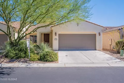1744 E Burning Hill Dr, Green Valley, AZ 85614