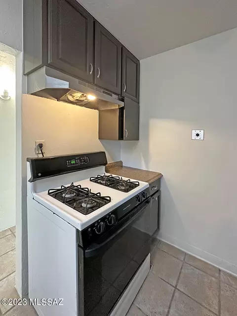 4741 E 18th St, Tucson, AZ 85711 photo 8