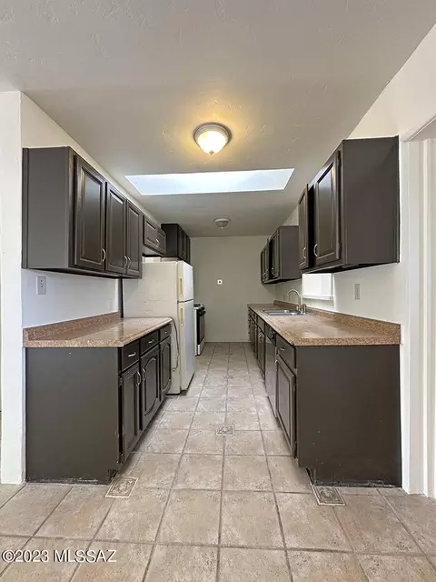 4741 E 18th St, Tucson, AZ 85711 photo 5