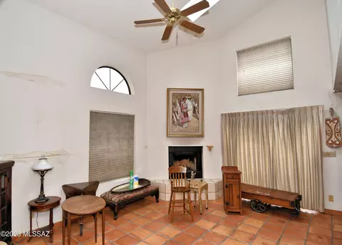 225 N Ashbury Ln, Tucson, AZ 85701