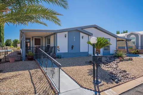 73 W Aliso Dr, Green Valley, AZ 85614