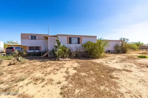 13260 N Chinle Ln, Marana, AZ 85653