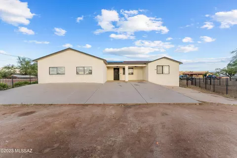 6241 W Santa Paula St, Tucson, AZ 85757
