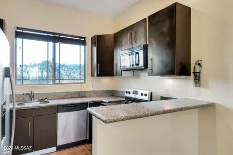850 E Freeman Pl, Tucson, AZ 85719 photo 7