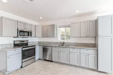 233 E Lester St, Tucson, AZ 85705 photo 12