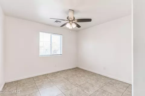 233 E Lester St, Tucson, AZ 85705 photo 17