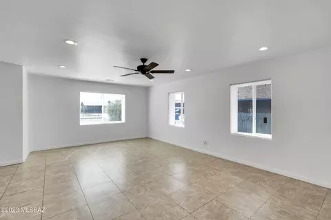 233 E Lester St, Tucson, AZ 85705 photo 6