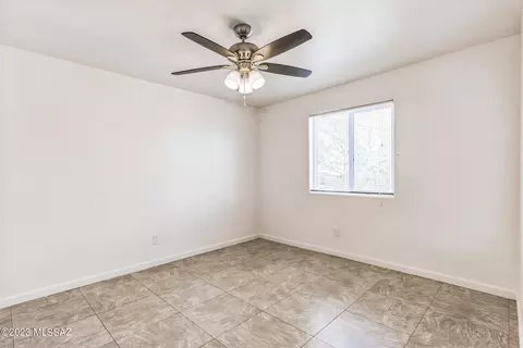 233 E Lester St, Tucson, AZ 85705 photo 21