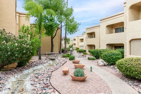 5500 N Valley View Rd #104, Tucson, AZ 85718