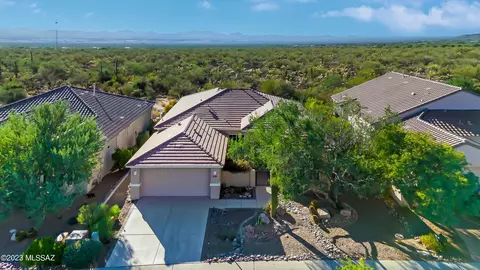 13715 N Buckhorn Cholla Dr, Marana, AZ 85658