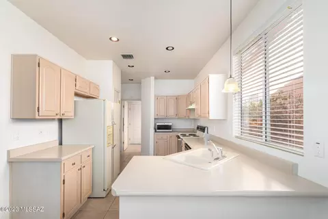 3441 W Desert Bend Loop, Tucson, AZ 85742 photo 12