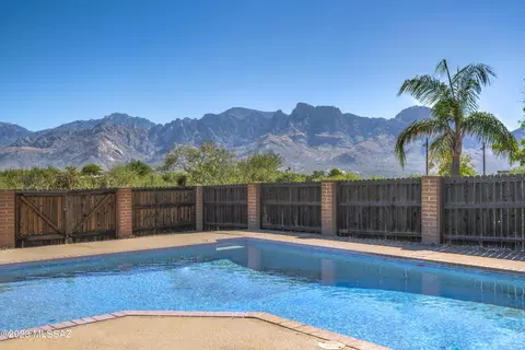 11900 N Tami Pl, Oro Valley, AZ 85737