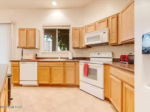 5461 S Thunder Sky Way, Tucson, AZ 85747 photo 13