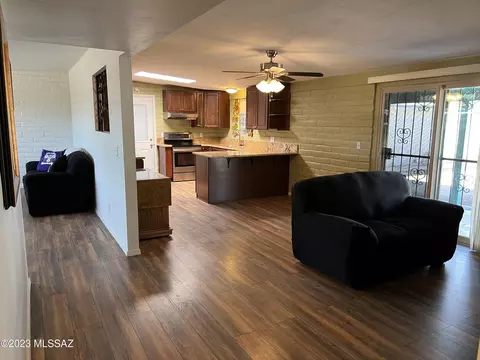 233 E Radburn St, Tucson, AZ 85704 photo 10