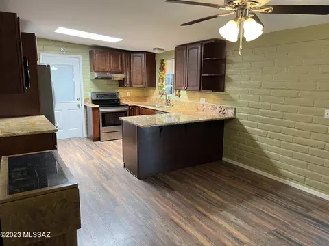 233 E Radburn St, Tucson, AZ 85704 photo 8