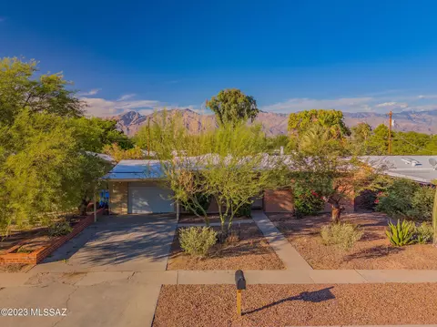 5749 E 3rd St, Tucson, AZ 85711 photo 5