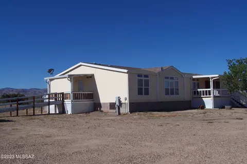 267 S Taylor Rd, Willcox, AZ 85643 photo 2