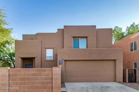 2922 N Cardell Cir, Tucson, AZ 85712