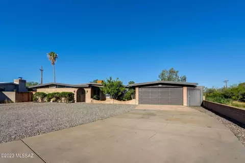 8902 E Maple Leaf Dr, Tucson, AZ 85710 photo 23