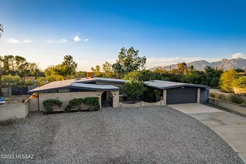 8902 E Maple Leaf Dr, Tucson, AZ 85710 photo 24